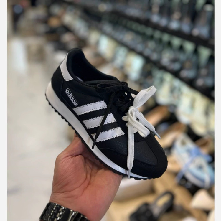 کتونی زنانه نیوبالانس ترند و خاص و شیک در رنگبندی جذاب کفش اسپرت زنانه کتونی دخترانه کفش زنانه
