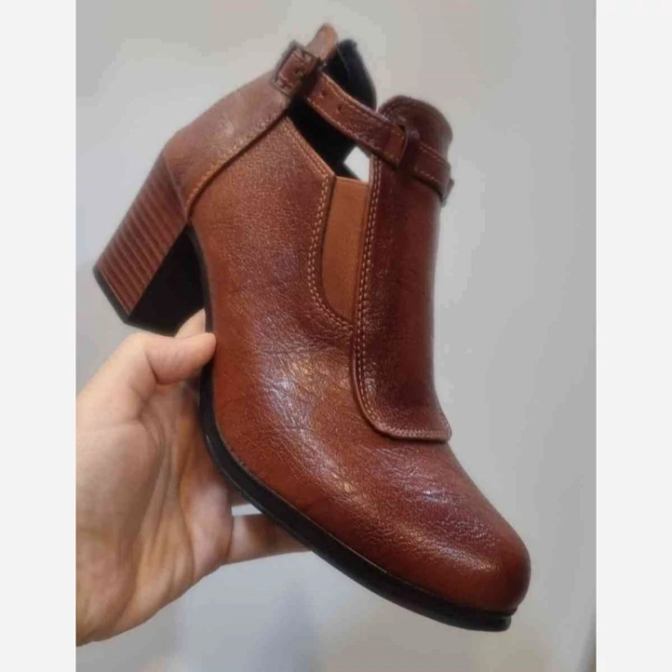 ست کیف و کفش اداری ارسال رایگان ست کیف و کفش عسلی ست کیف و کفش کارمندی کیف عسلی کفش پاشنه بلند کفش عسلی پاشنه بلند ست کیف و نیم بوت